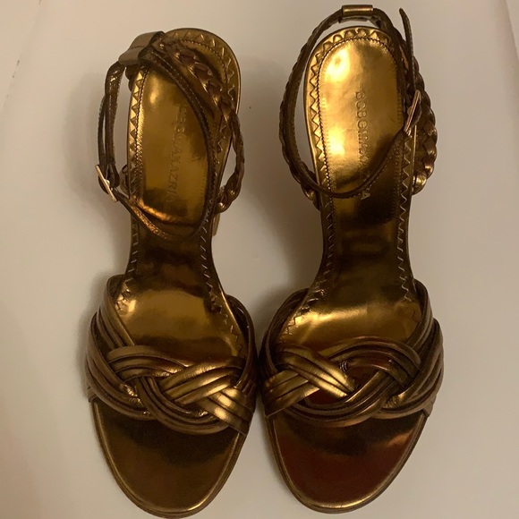 New BCBG max Azria sandals - Picture 1 of 3